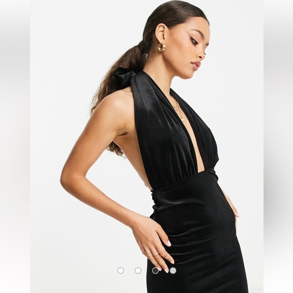 NEW! ASOS DESIGN velvet halter cross front midi dress in black US 4. - Picture 2 of 11